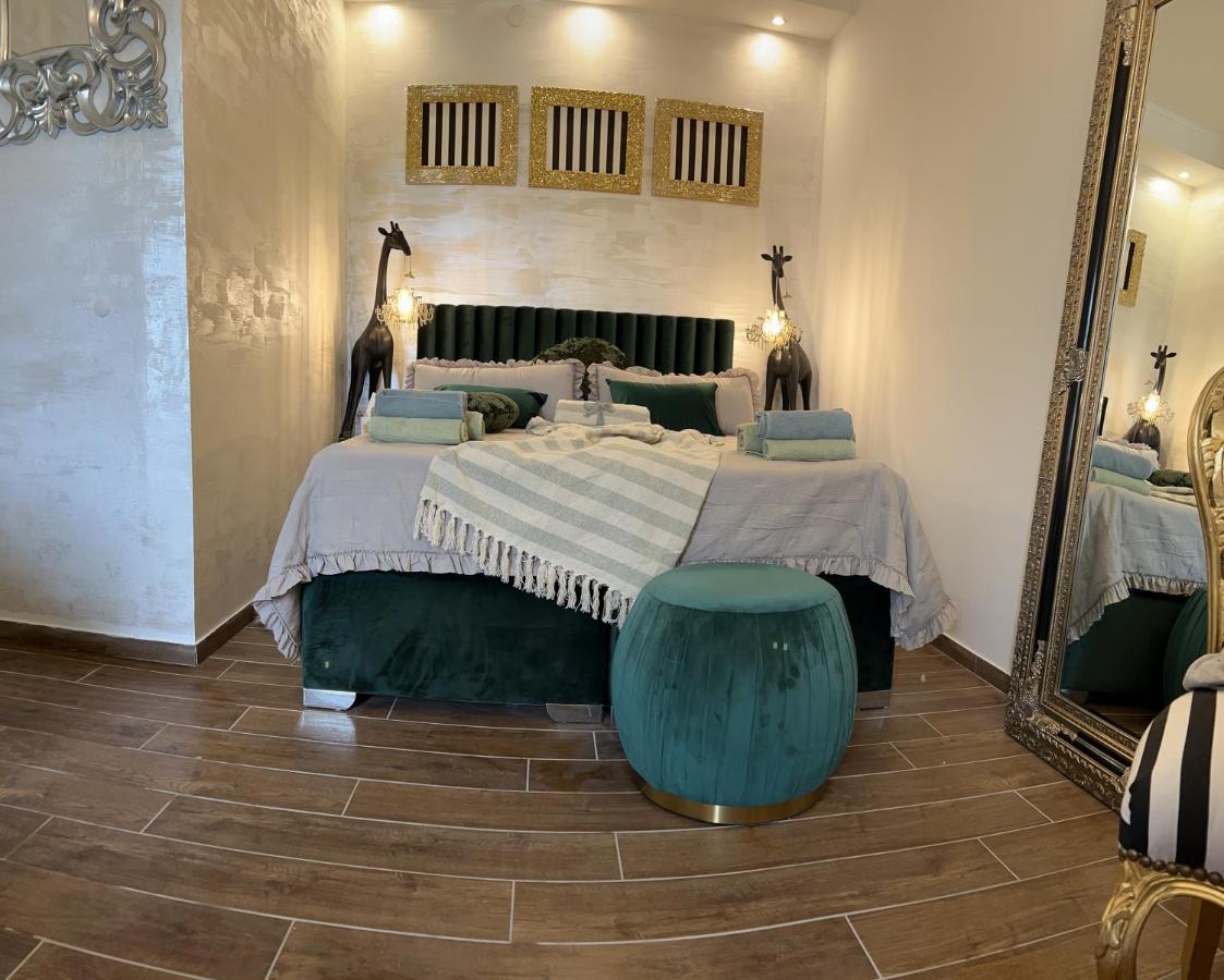 La Dolce Vita Luxury II Apartments With Best Free Private Parking In Center Pula Dış mekan fotoğraf